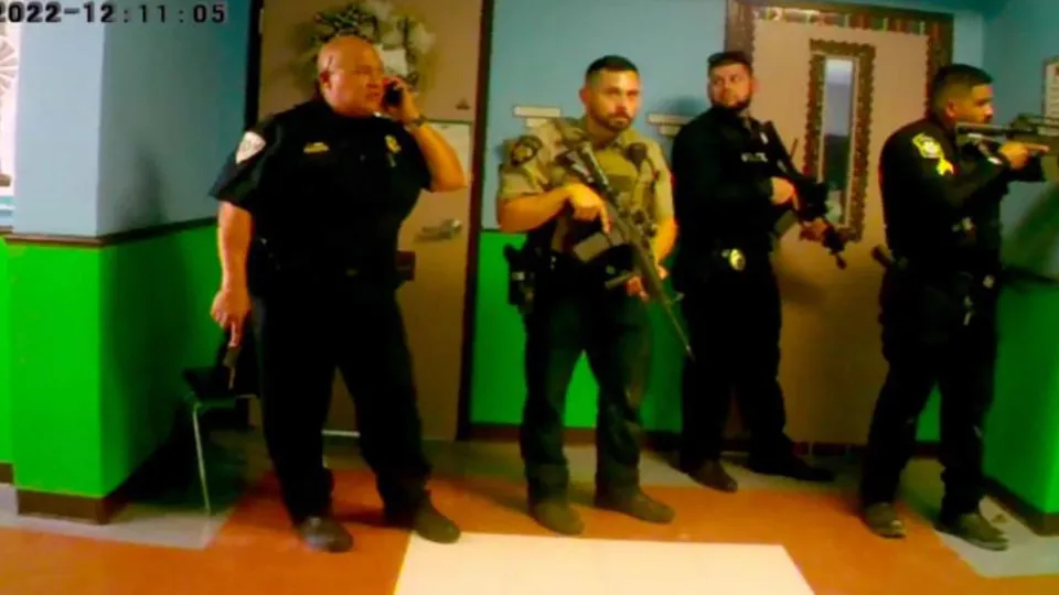 Despedido primeiro agente devido a falhas no massacre em Uvalde