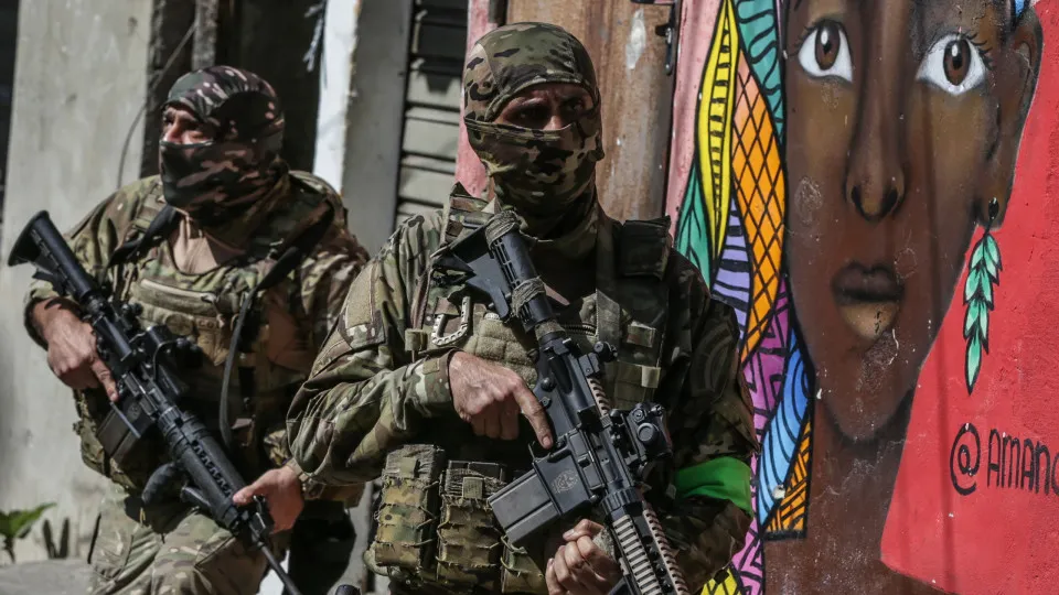 ONG pedem investigação "exaustiva" a operação policial no Rio de Janeiro