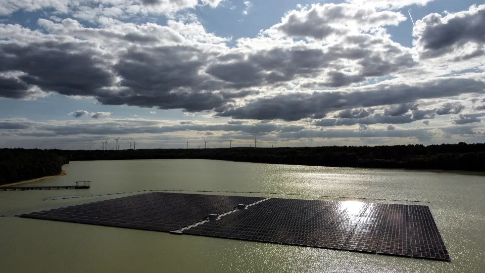 From coal and nuclear power to renewable energies