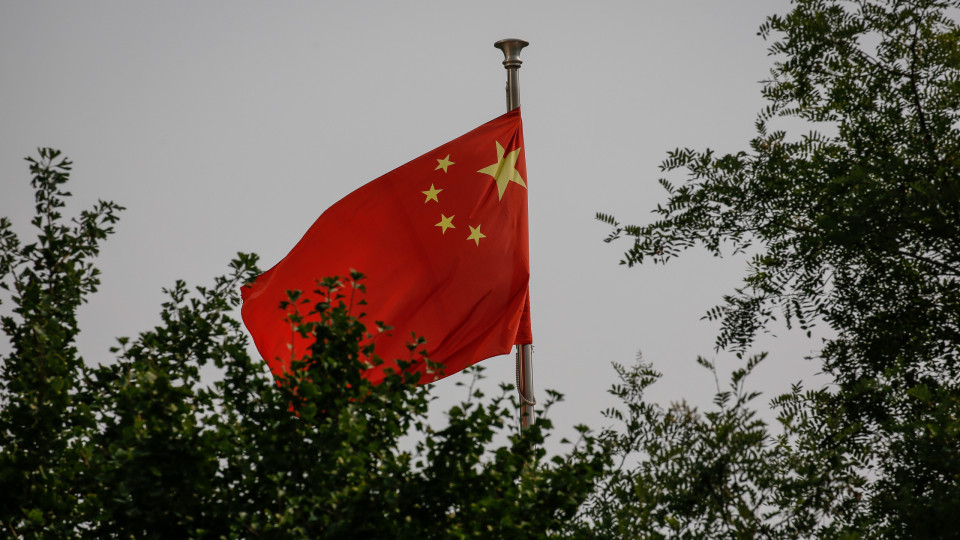 China acusa EUA de violar práticas internacionais por abater balão