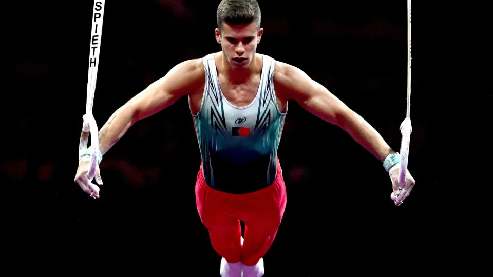 Ginástica artística supera expectativas com dois apurados para Mundial
