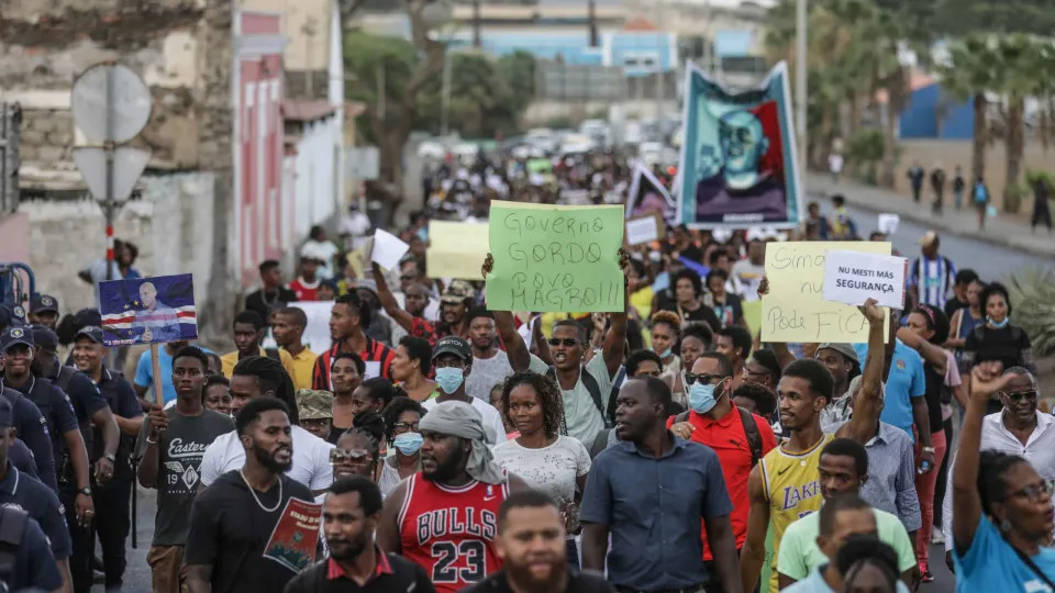 Cabo-verdianos manifestam-se contra governação do país e pedem mudanças