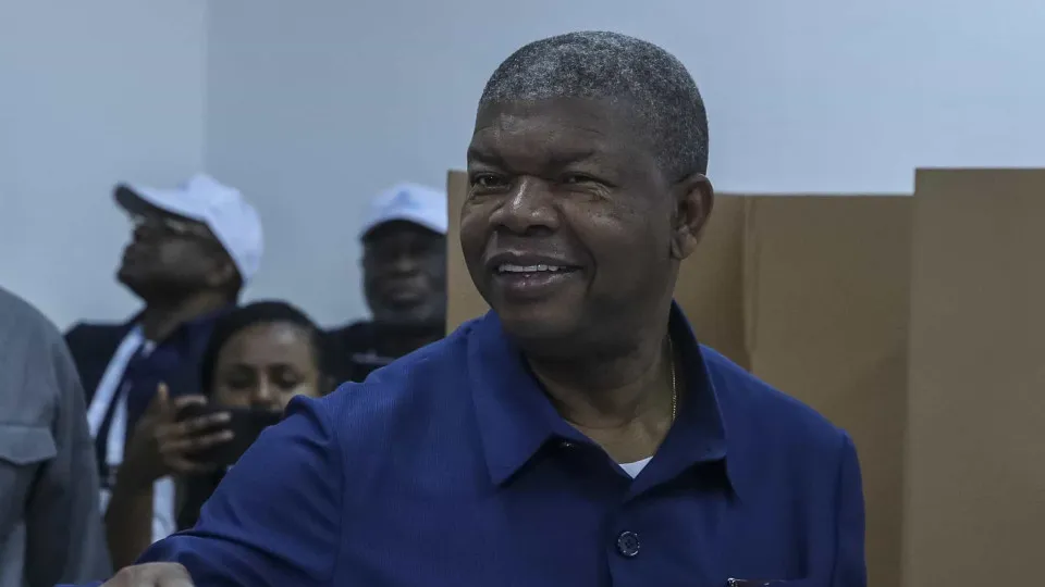 Eleições em Angola. Candidato do MPLA João Lourenço votou às 8h00