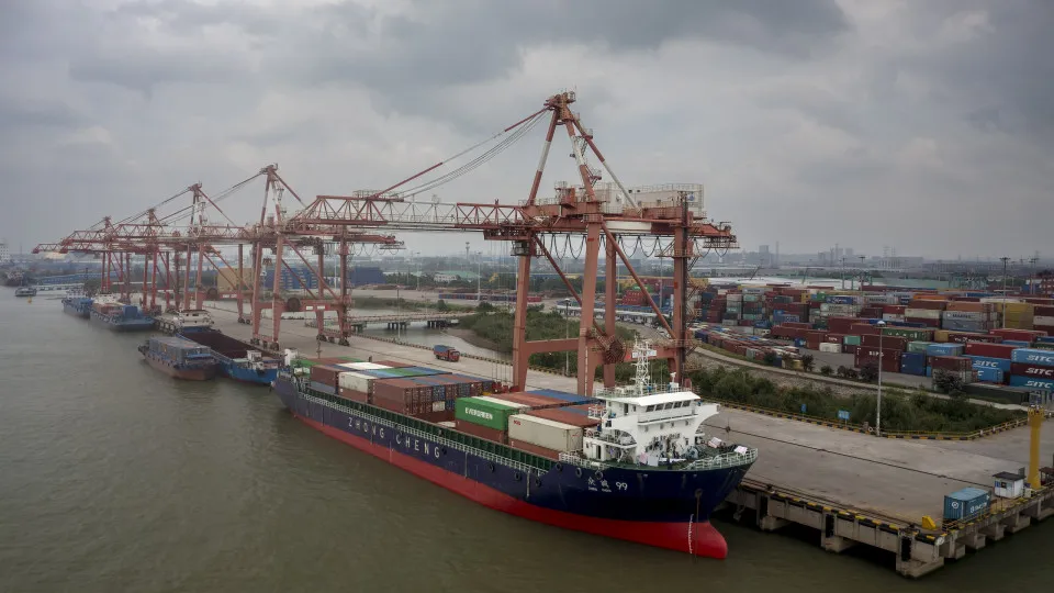 Exportações chinesas para os países lusófonos caem 1,4% até agosto