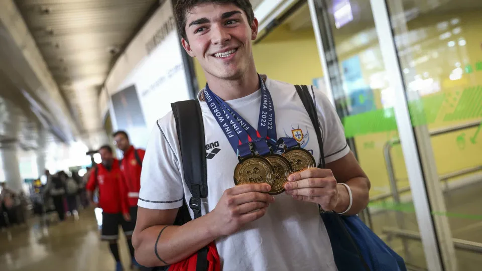 "Não largo as medalhas, vão dormir comigo"
