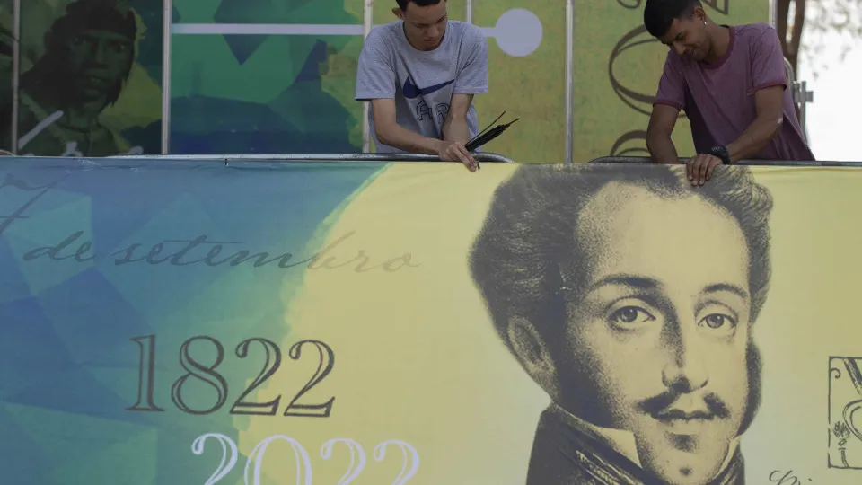 Angola felicita Brasil pelo bicentenário da independência