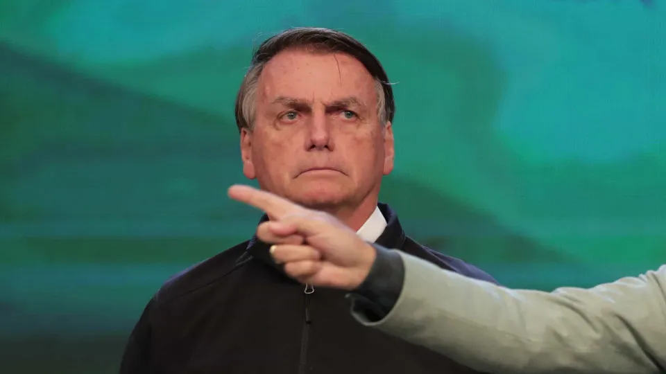 Supremo suspende censura a reportagem sobre imóveis de Bolsonaro