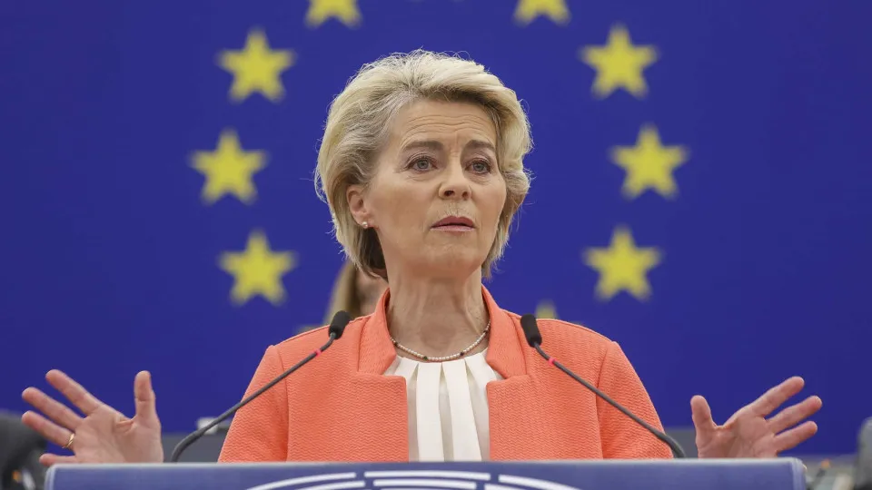 Comissão Europeia "preparada" para discutir teto ao preço do gás na luz