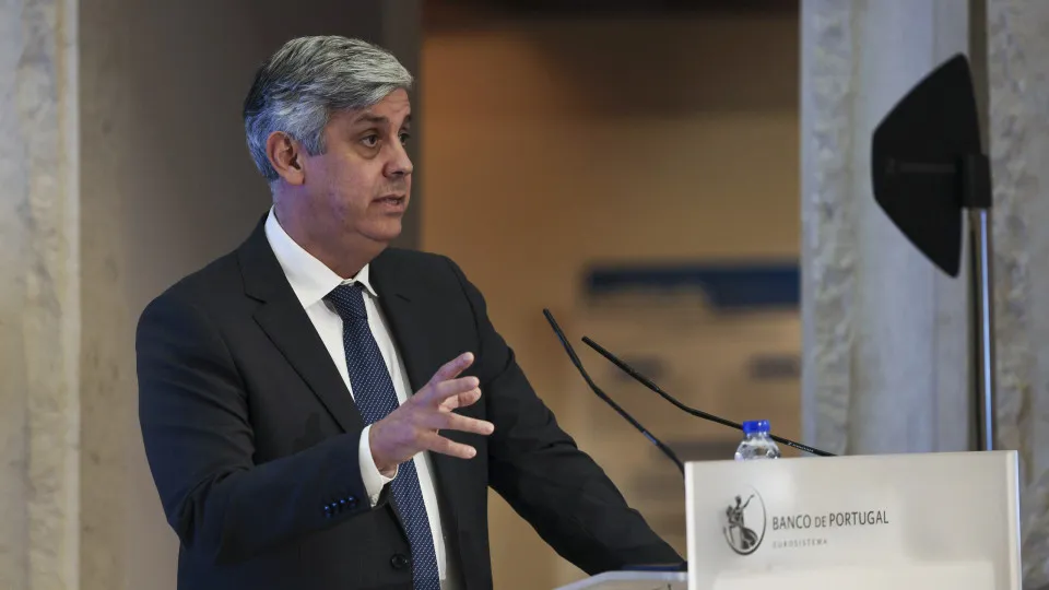 Centeno sublinha dever e obrigação de respeito para com instituições