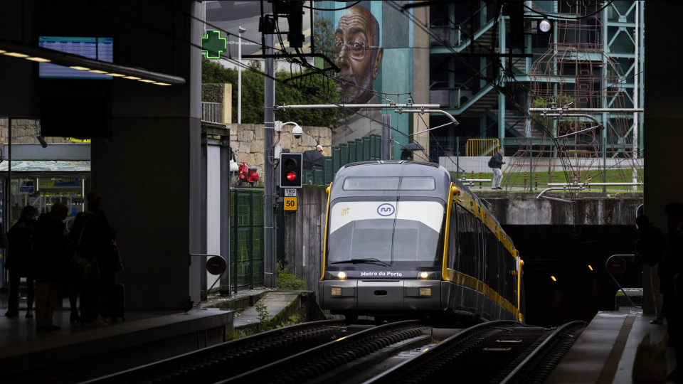 Metro do Porto cortado entre Trindade e Santo Ovídio até 13h de domingo