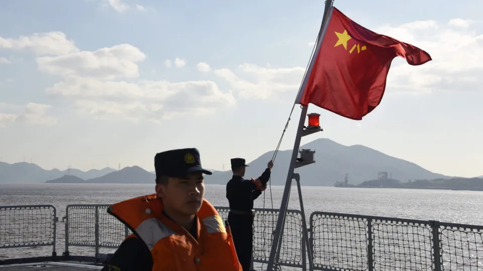 China participa com três navios nas manobras com Rússia e África do Sul