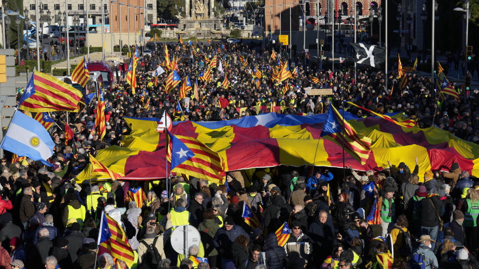 Barcelona. Centenas nas ruas para mostrar que independentismo "está vivo"