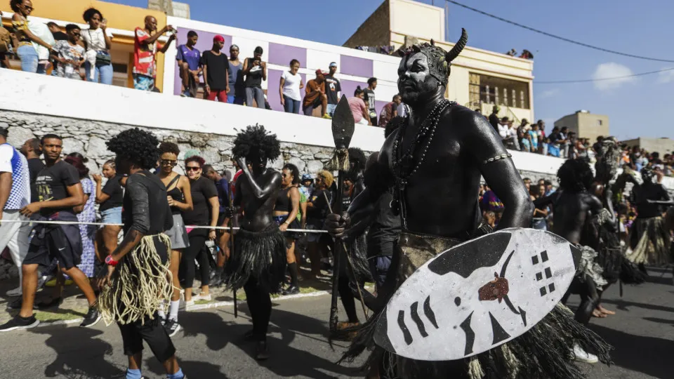 São Vicente. Mandingas voltam a arrastar multidões para anunciar Carnaval