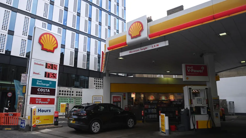 Acionistas rejeitam alinhar Shell com metas do Acordo Climático de Paris