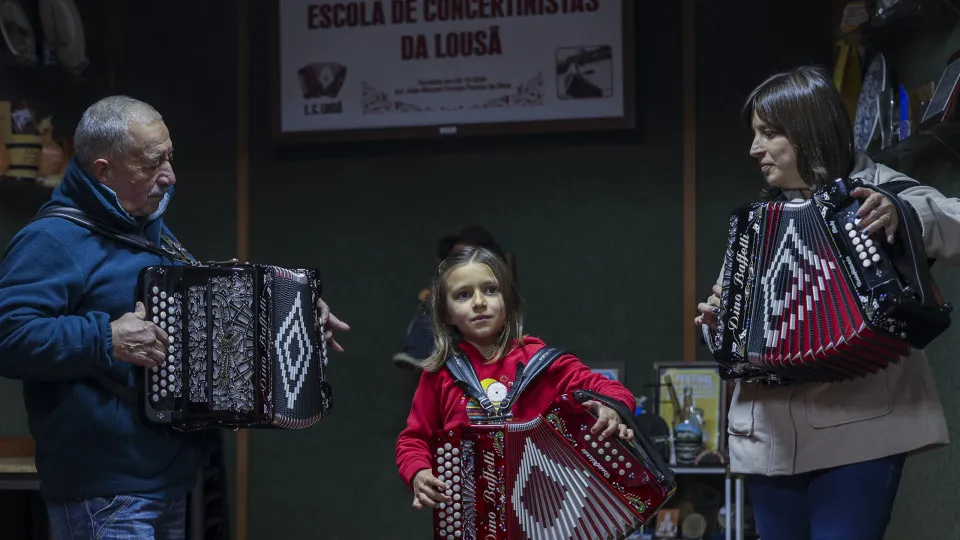 A concertina vacilou mas retomou importância na música portuguesa