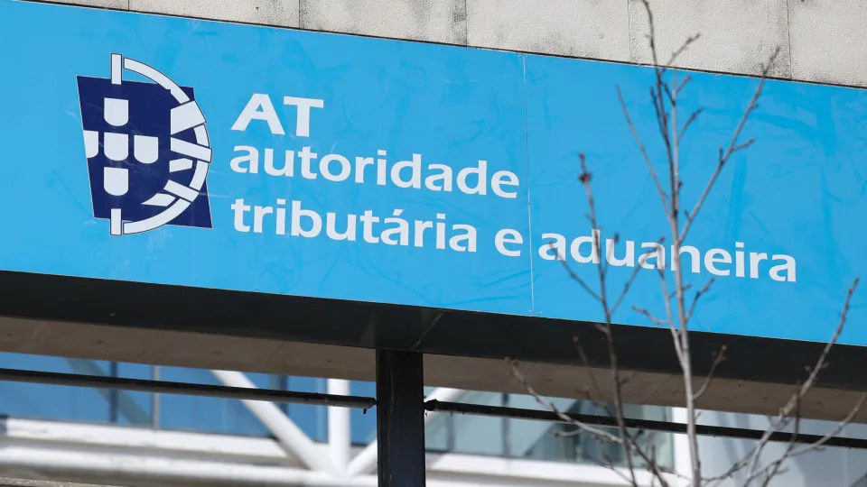 Fisco alerta para 'email' fraudulento que remete contribuintes para página maliciosa