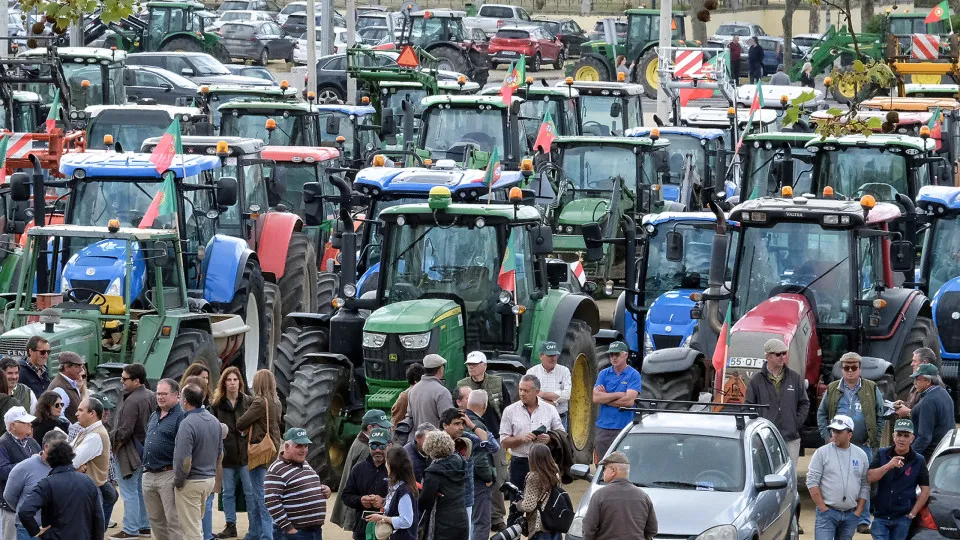 Agricultores saem hoje à rua de norte a sul pela valorização do setor