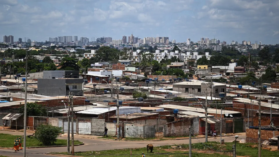Brasil anuncia que todas as favelas já têm código postal