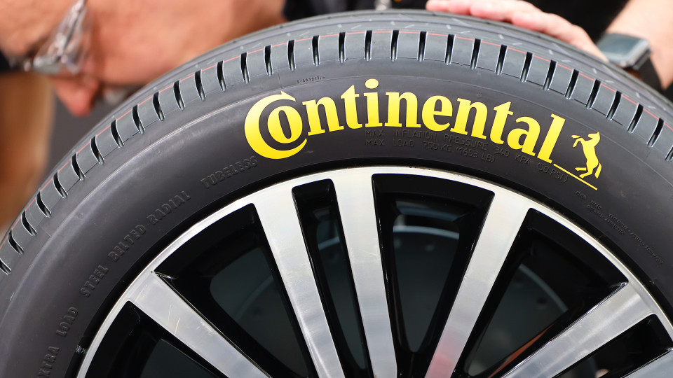Continental goes from profit to 53 million loss in the 1st quarter