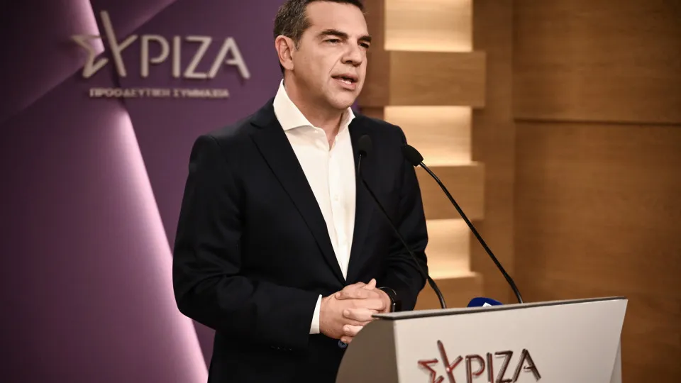 Tsipras demite-se da direção do Syriza após derrota nas legislativas