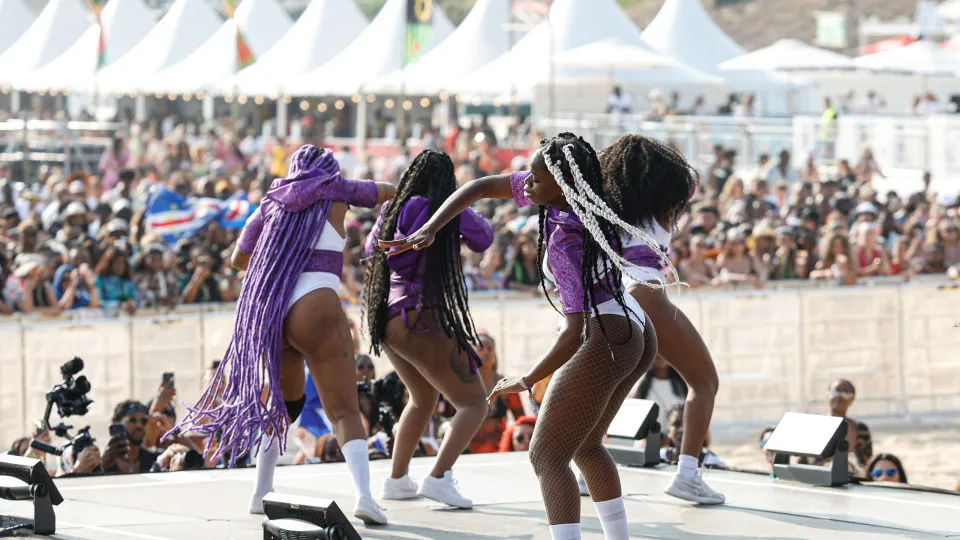 Festival Afro Nation juntou mais de 40 mil pessoas na Praia da Rocha