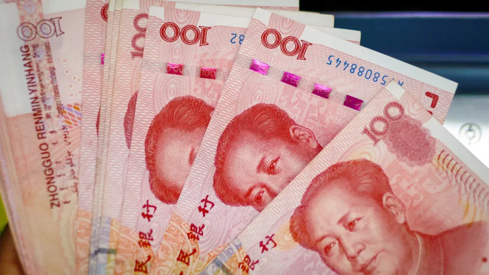 China's annual inflation declines by 0.3 percent