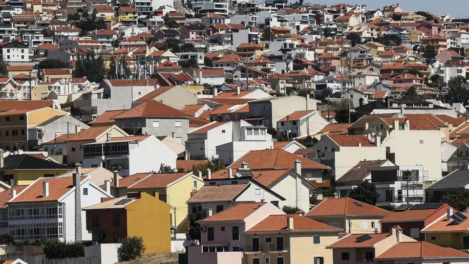 PRR: Lisboa volta a pressionar Governo sobre verbas para habitação