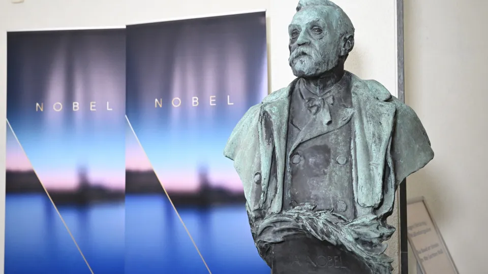 Prémio Nobel da Literatura 2025 anunciado hoje em Estocolmo