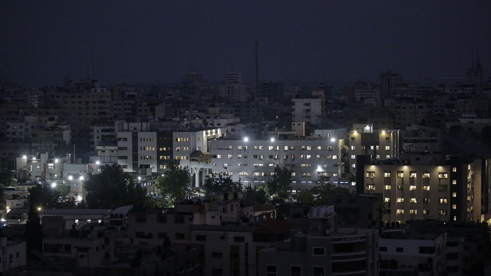 "Zona de morte". OMS ordena retirada total do hospital Al-Shifa
