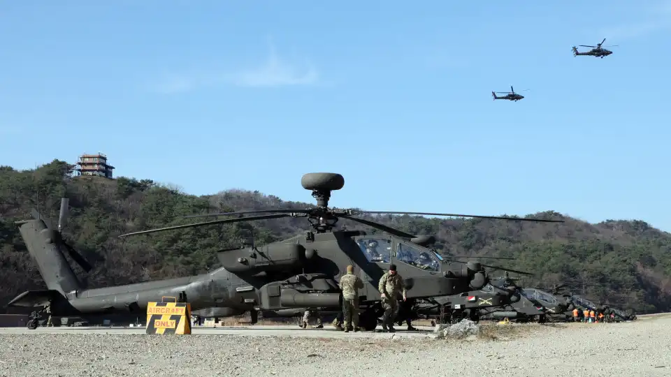 EUA aprovam venda de 36 helicópteros de ataque Apache à Coreia do Sul