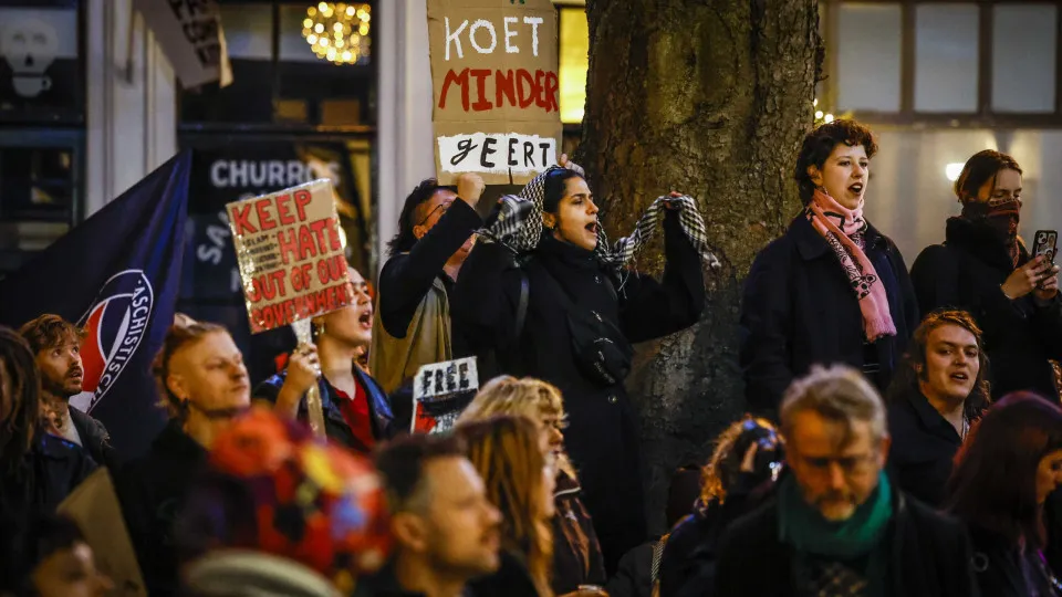 Manifestações nos Países Baixos após vitória da extrema-direita