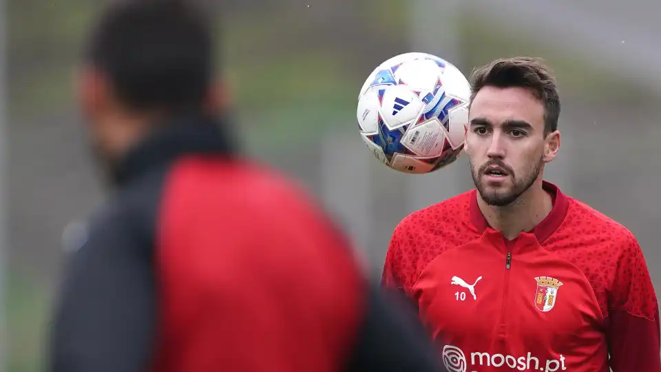 André Horta vai jogar no Olympiacos, de Carvalhal, até ao final da época