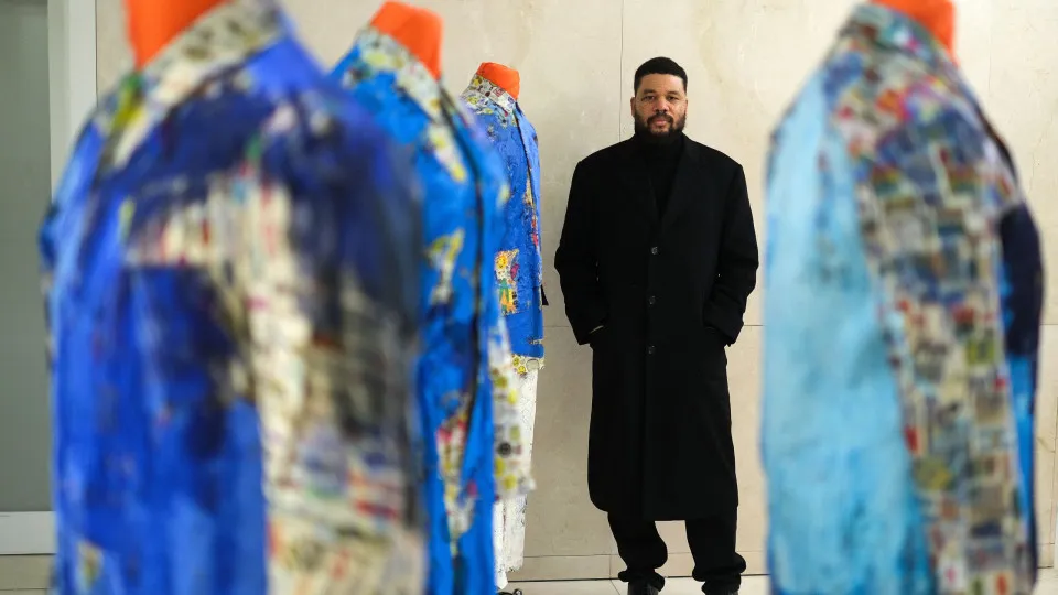 Serralves inaugura 1.ª exposição individual de Oscar Murillo em Portugal