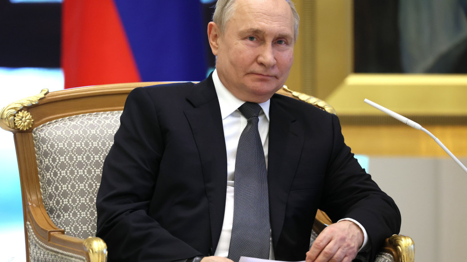 Lei permite a Putin controlar bens de pessoas e empresas de países hostis