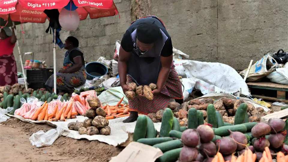 Preços em Moçambique subiram em setembro após quatro meses de deflação