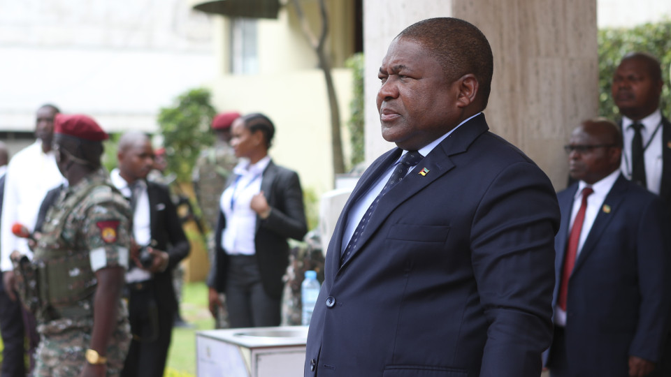 Presidente moçambicano pede transparência na comercialização mineira