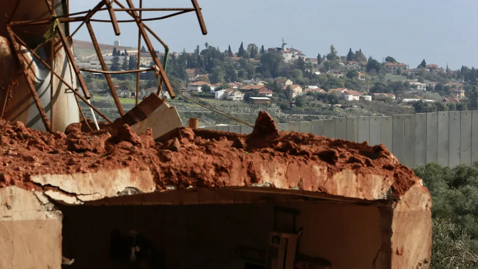 Foguete lançado do Líbano causa pelo menos 19 feridos em Israel