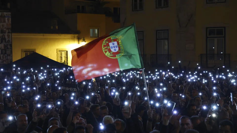 Plataforma estima 15.000 elementos da PSP e GNR em manifestação histórica