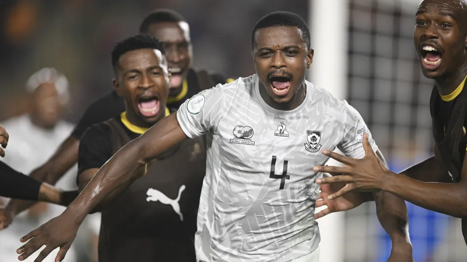 FIFA pune África do Sul com derrota por uso indevido de jogador