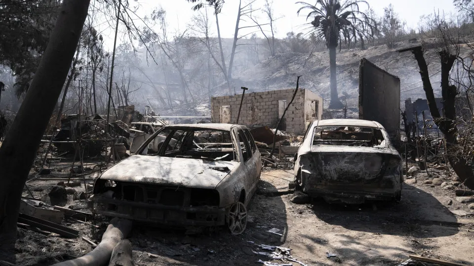 Sobe para 131 o número de mortos em incêndios no Chile