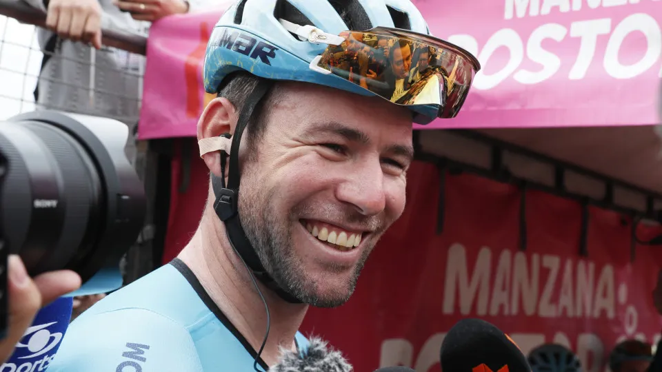 Ciclista britânico Mark Cavendish confirma fim da carreira profissional