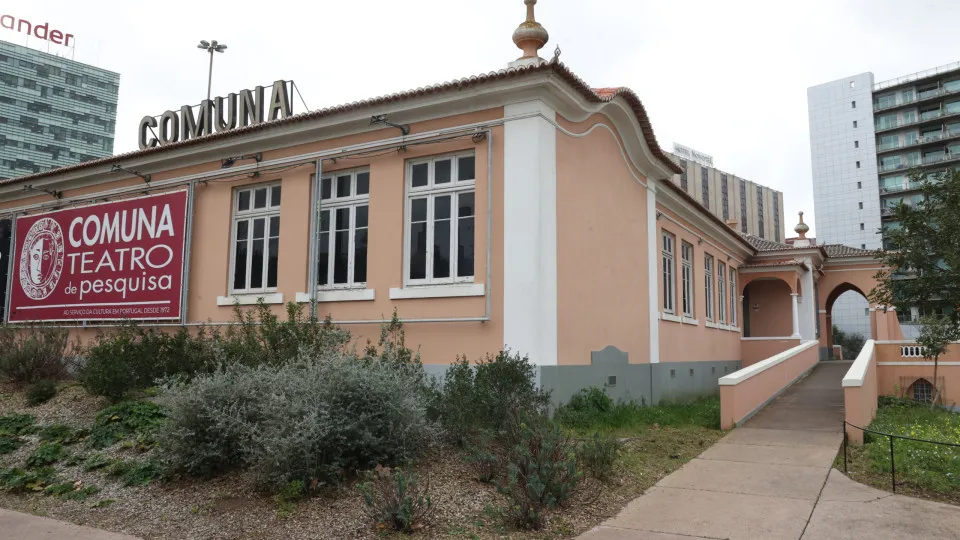 Teatro da Comuna estreia 'A Rua do Inferno' de Antonio Onetti