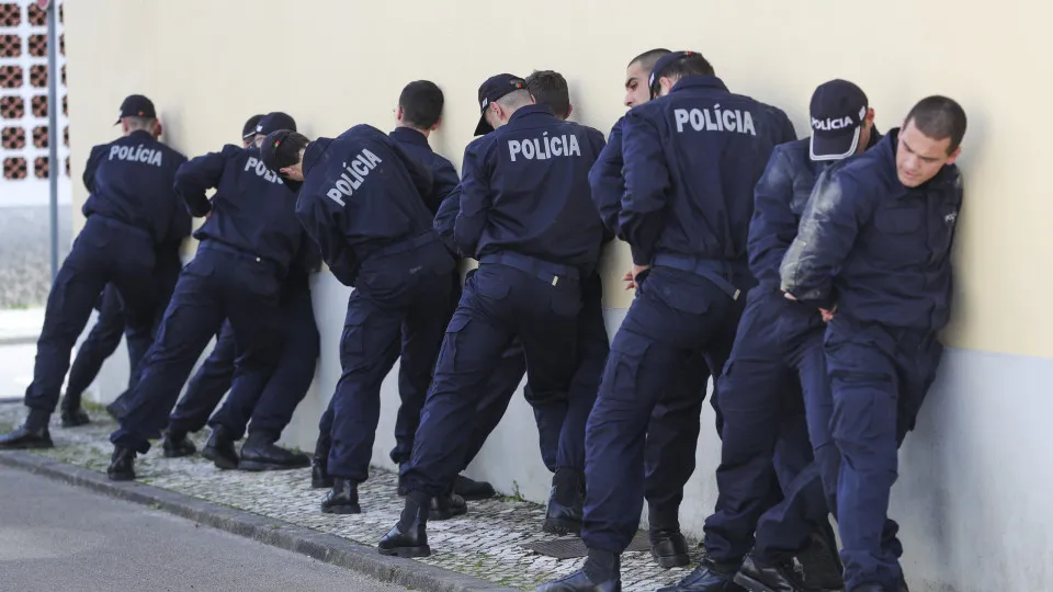 Futuros PSP dizem que "ainda vale a pena" realizar sonho de ser polícia