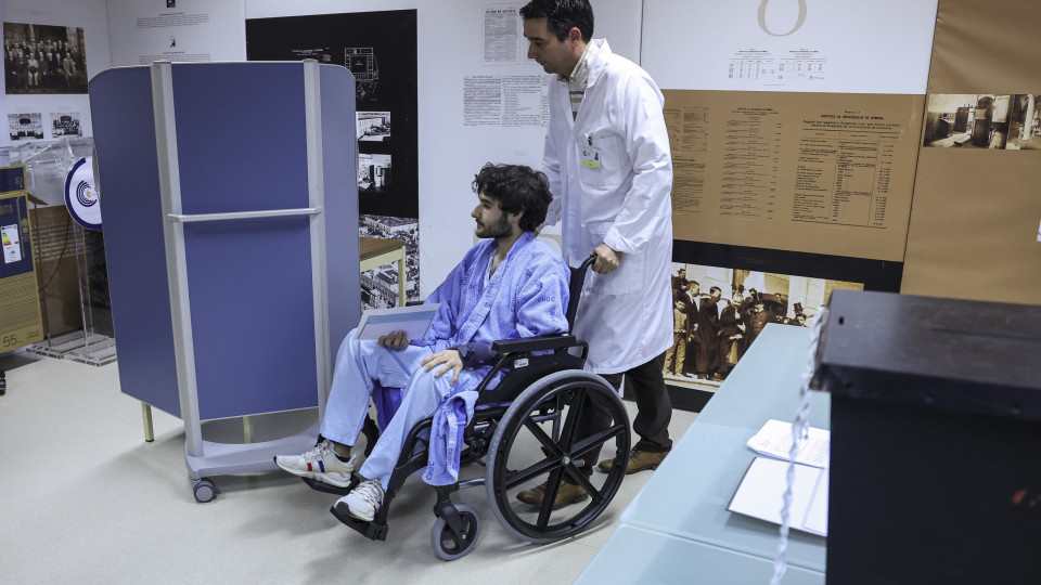 Doentes dos Hospitais de Coimbra começaram hoje a votar