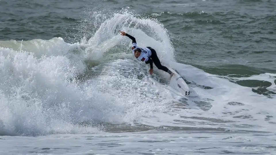 Afonso Antunes e Frederico Morais eliminados no Ericeira Pro