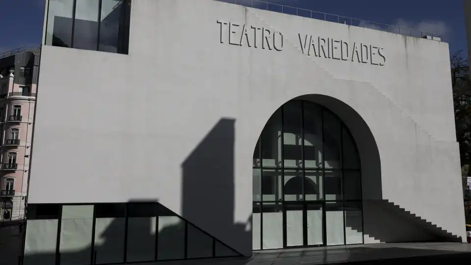 Teatro Variedades reabre em festa com estreias do Teatro do Elétrico