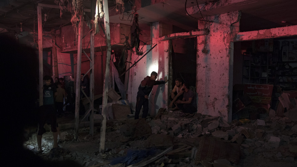 Israeli strikes on Rafah kill 13