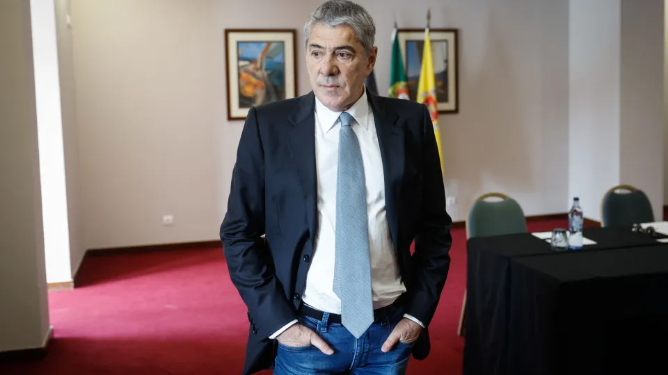 José Sócrates reitera que processo aguarda nova decisão instrutória