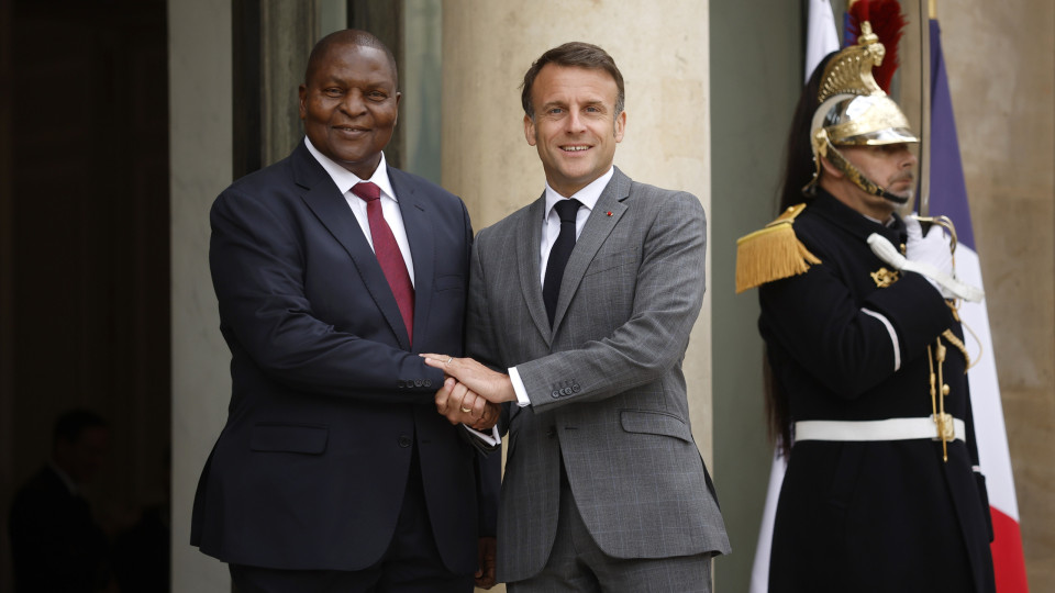 França e RCA adotam roteiro para "reforçar" cooperação entre nações