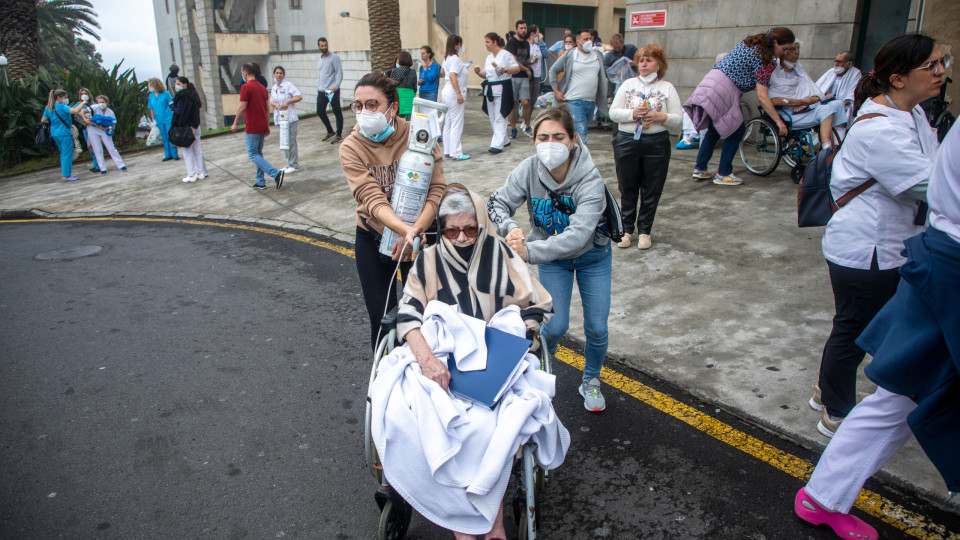 "Fumo propagou-se". Fogo em hospital de Ponta Delgada "não fez vítimas"